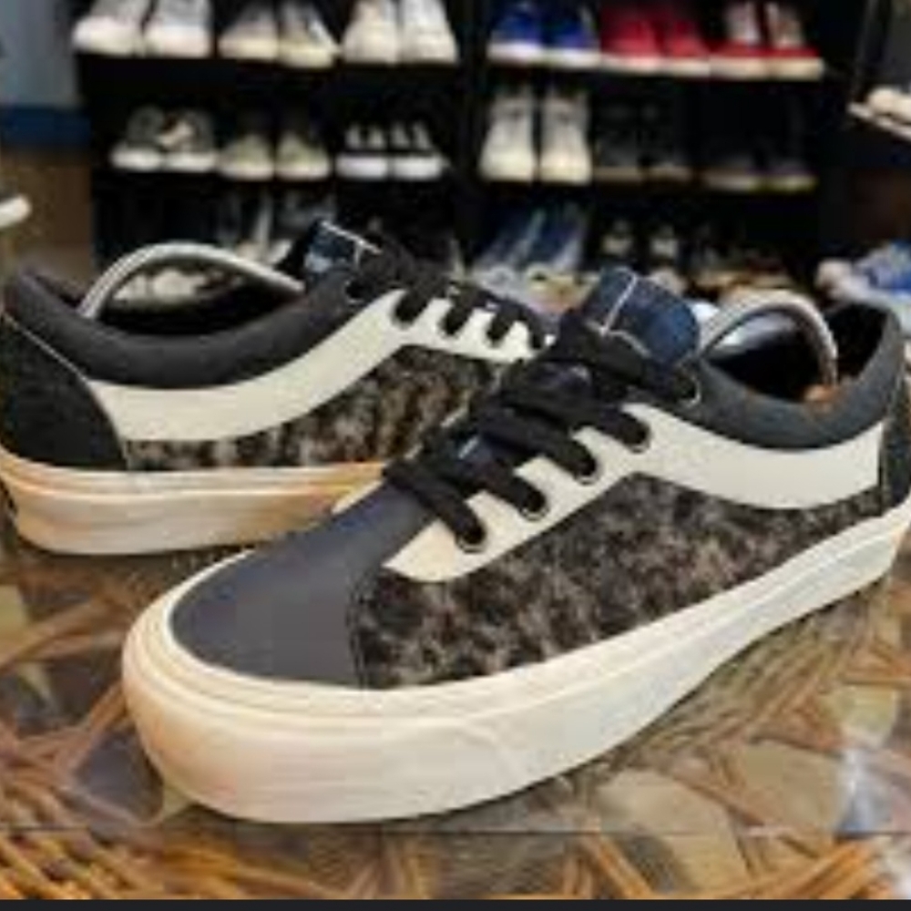 NEW Vans Men's Bold Ni Bender Low Top Sneaker in Awesome Panther / Black